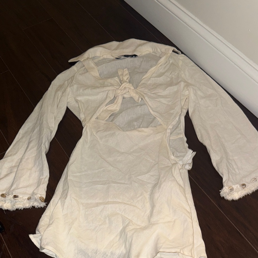 Ivory Tie-Front Long Sleeve Top with Broken Zipper